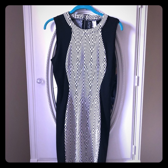 patterned bodycon dress